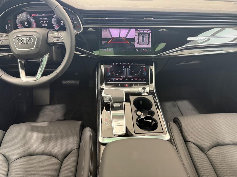 Audi Q8 Vehicle Image 5