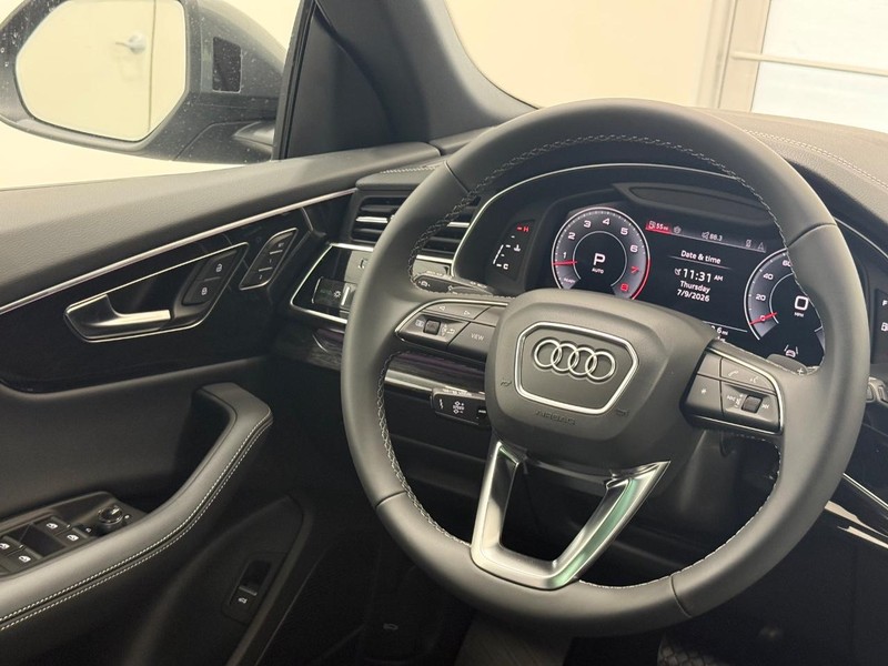 Audi Q8 Vehicle Image 8