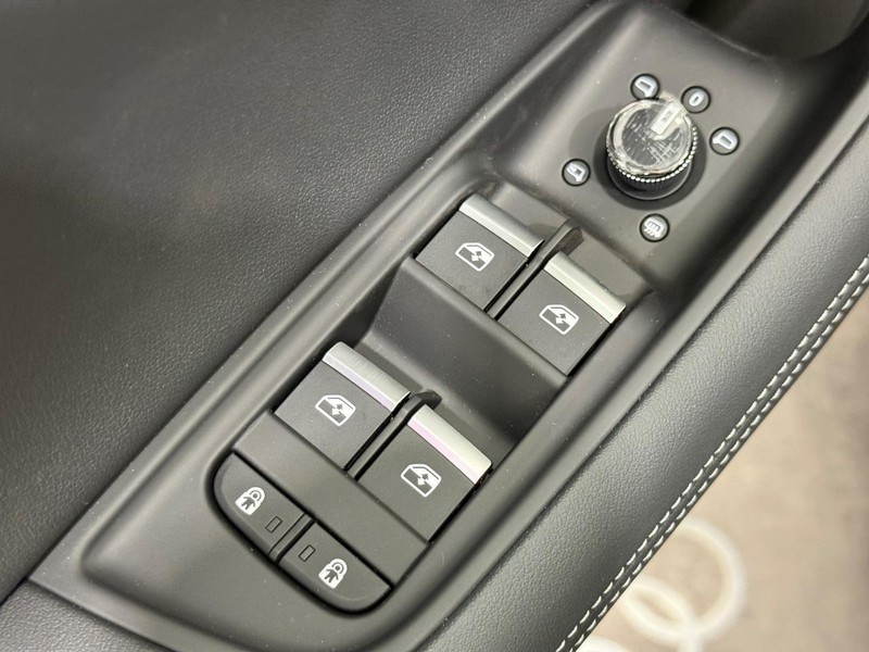 Audi Q8 Vehicle Image 15