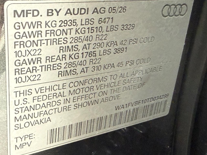 Audi Q8 Vehicle Image 17