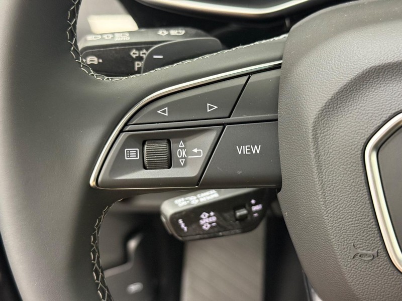 Audi Q7 Vehicle Image 12