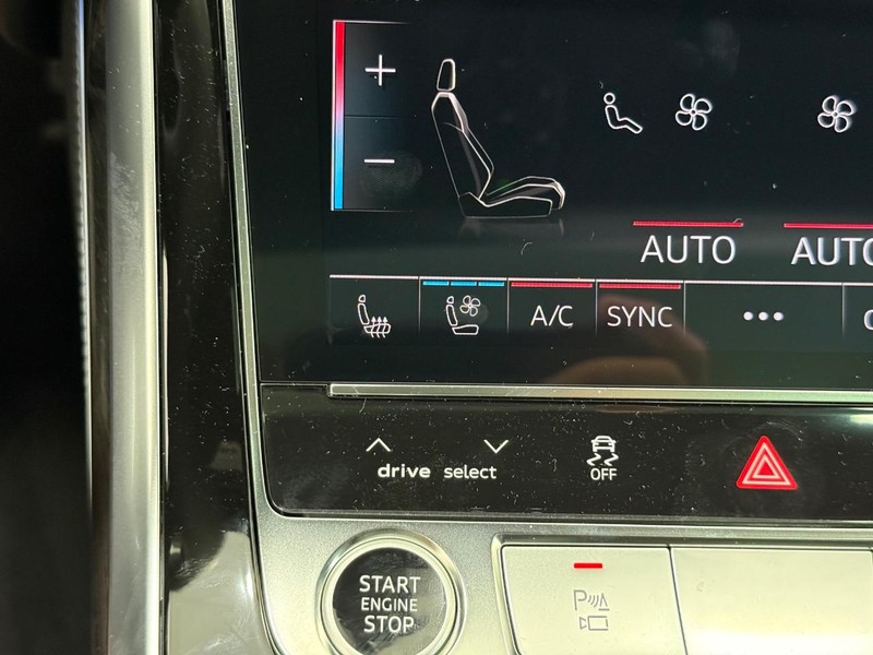Audi Q7 Vehicle Image 15