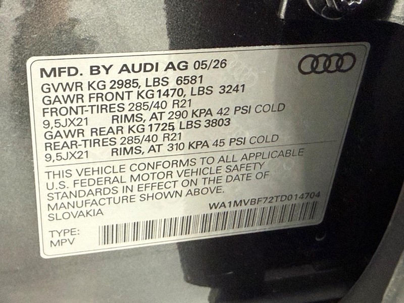 Audi Q7 Vehicle Image 18