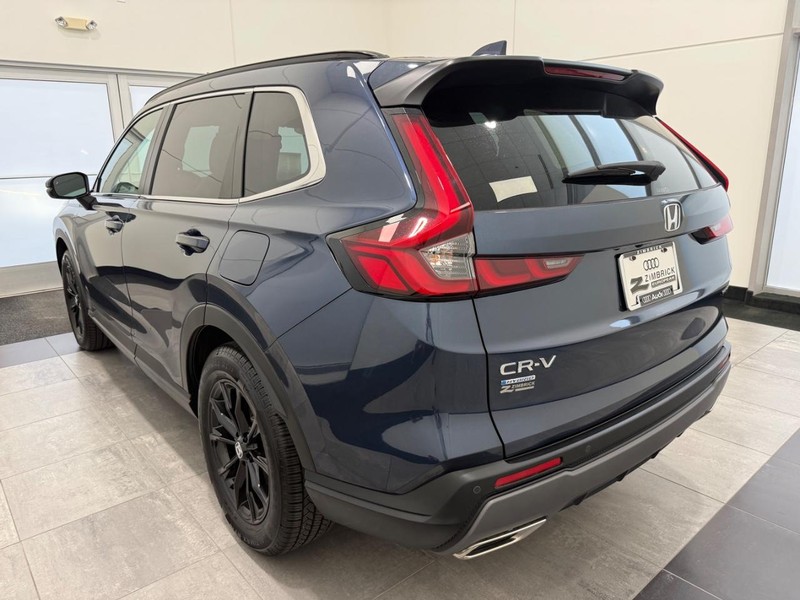 Honda CR-V Hybrid Vehicle Image 4