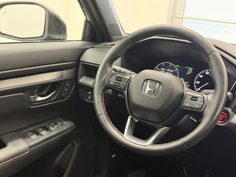 Honda CR-V Hybrid Vehicle Image 12