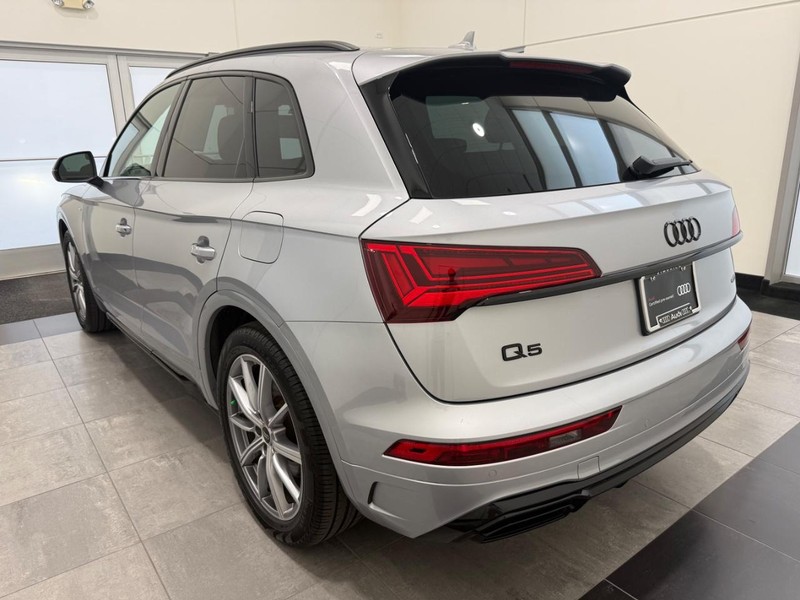 Audi Q5 Vehicle Image 4