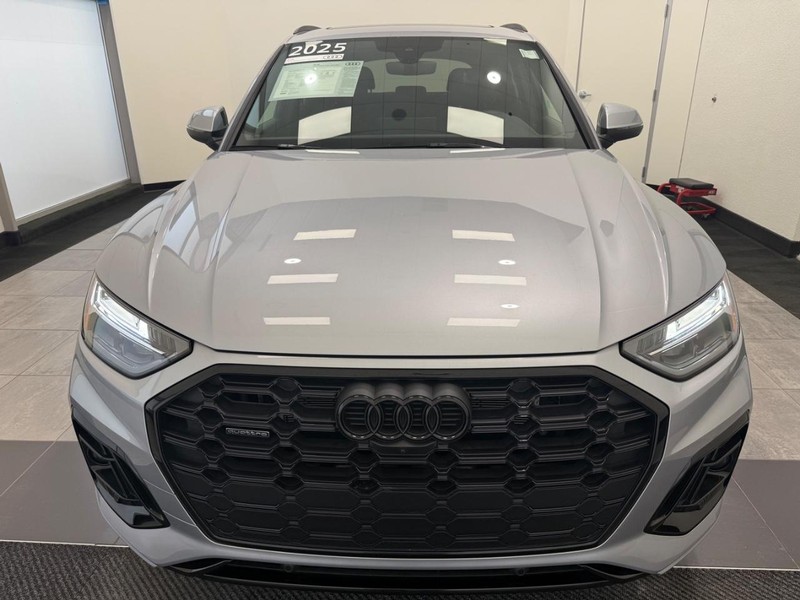 Audi Q5 Vehicle Image 7