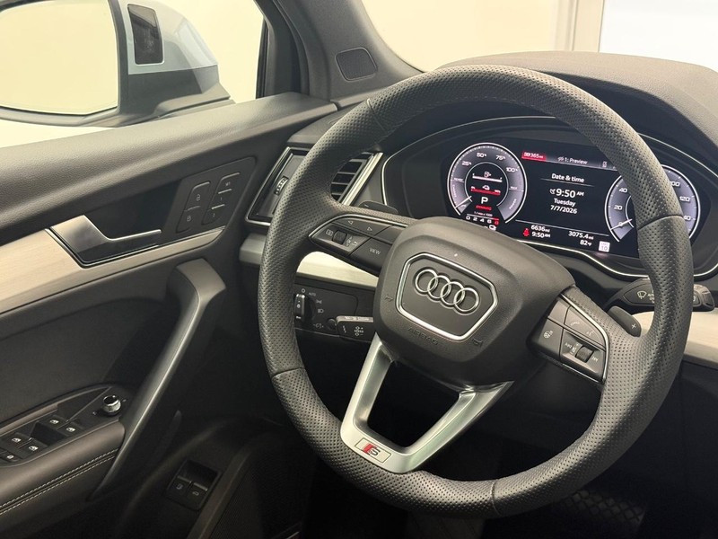 Audi Q5 Vehicle Image 12
