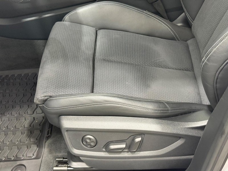 Audi Q5 Vehicle Image 21