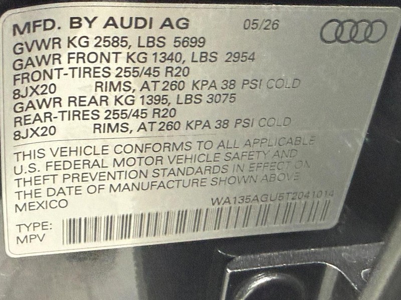 Audi SQ5 Vehicle Image 17