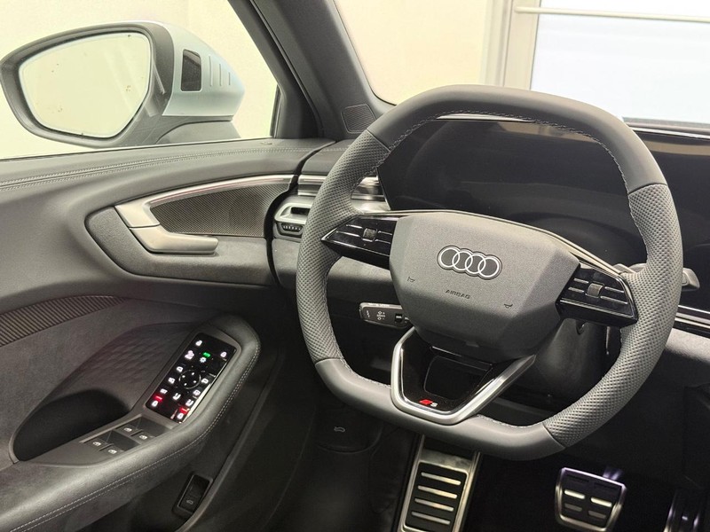 Audi S5 Vehicle Image 8