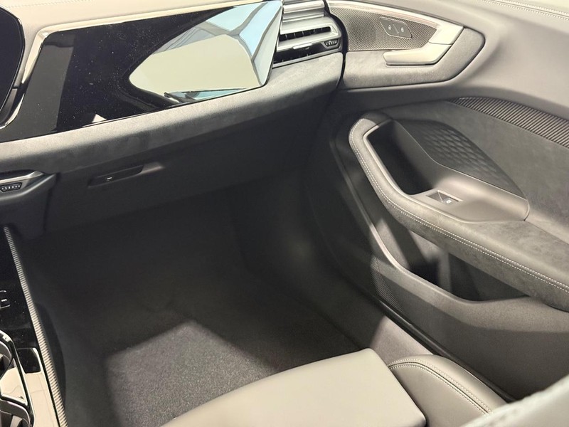 Audi S5 Vehicle Image 9