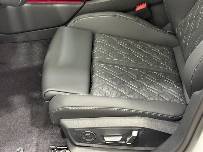 Audi S5 Vehicle Image 14