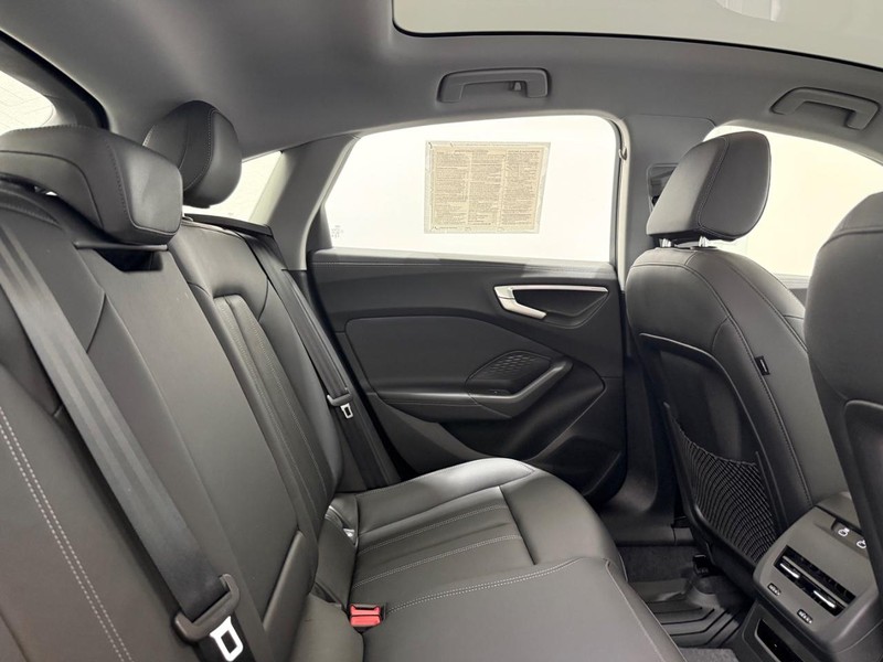 Audi A5 Vehicle Image 8