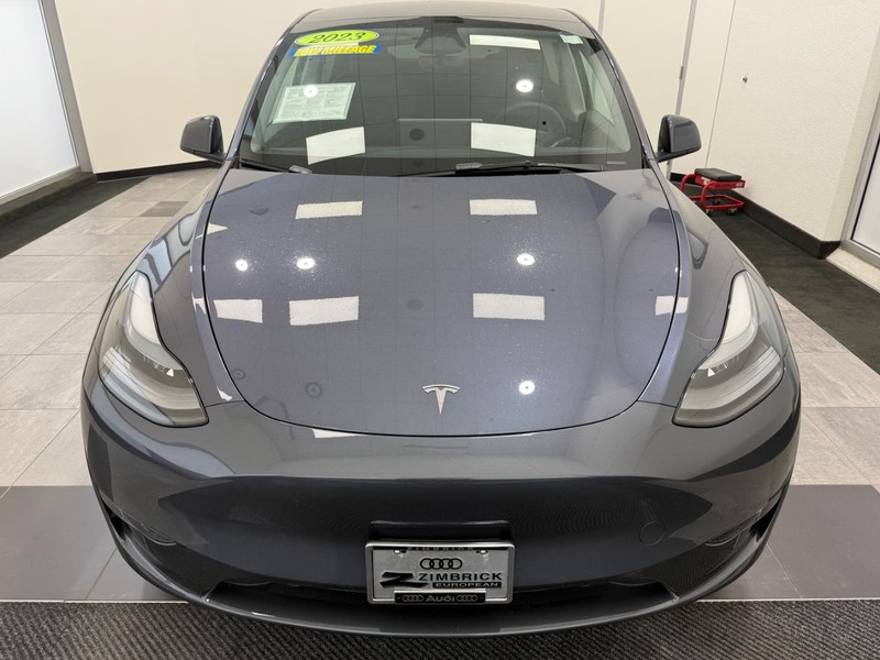 Tesla Model Y Vehicle Image 7