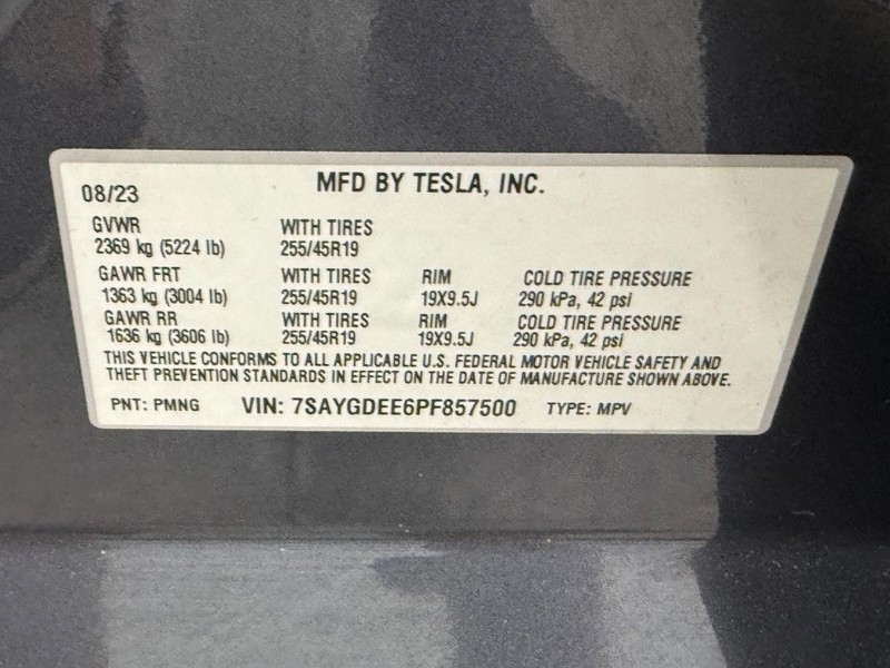 Tesla Model Y Vehicle Image 20