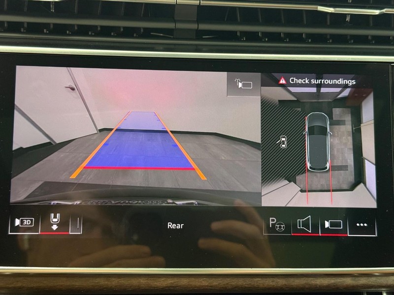 Audi Q7 Vehicle Image 13