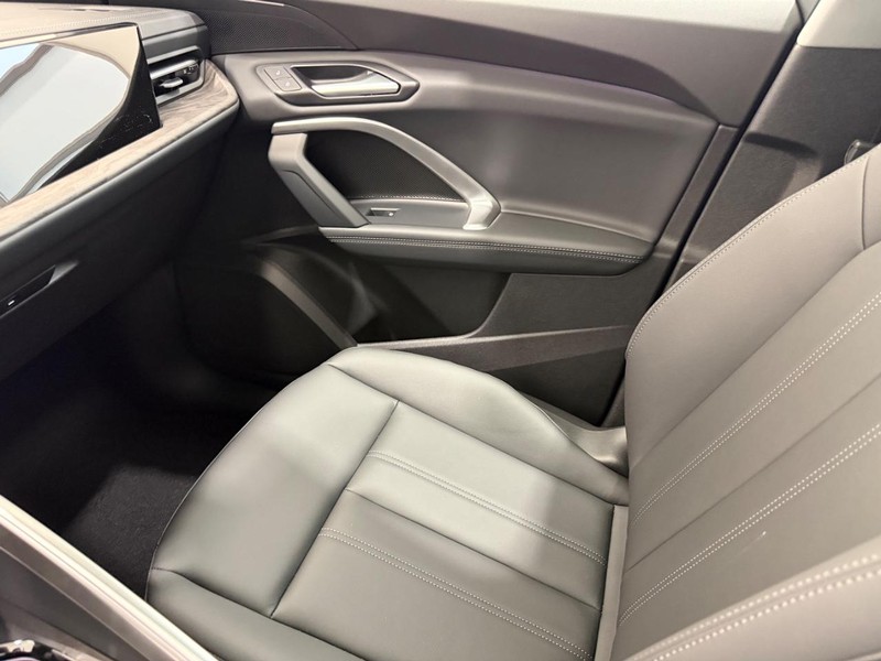 Audi Q5 Vehicle Image 20