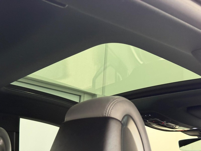 Audi S5 Sportback Vehicle Full-screen Gallery Image 10