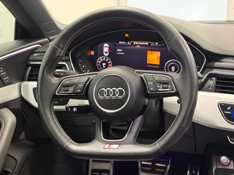 Audi S5 Sportback Vehicle Full-screen Gallery Image 13