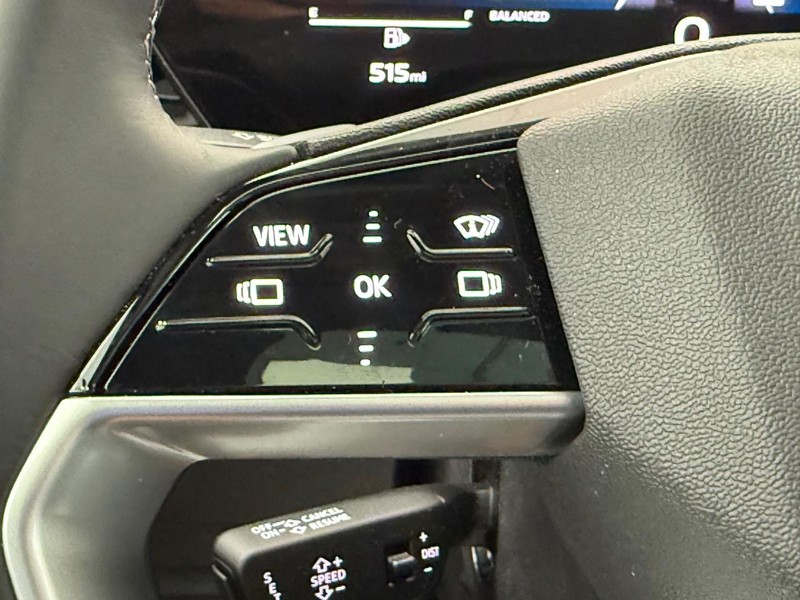 Audi Q5 Vehicle Full-screen Gallery Image 14