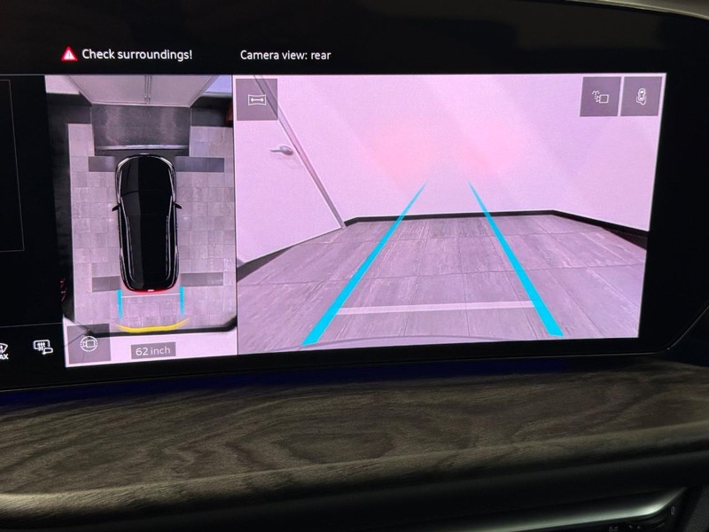 Audi Q5 Vehicle Full-screen Gallery Image 17