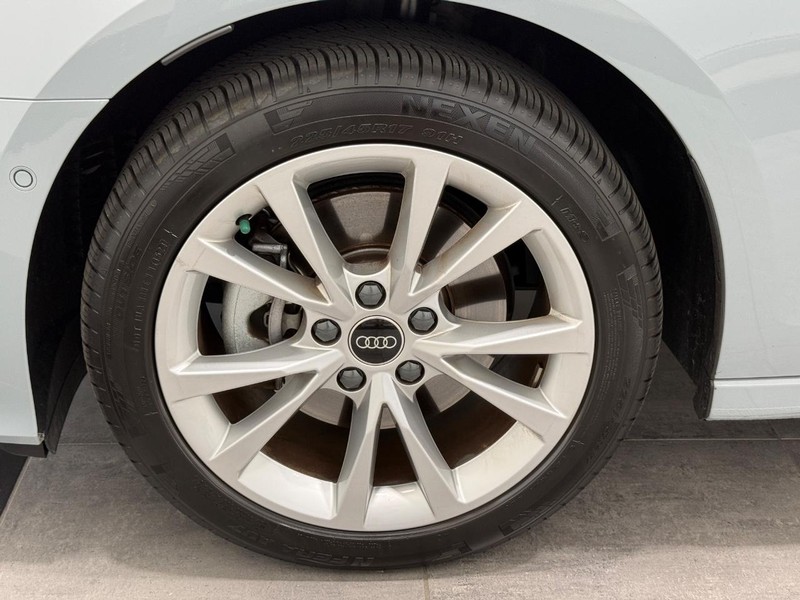 Audi A3 Vehicle Full-screen Gallery Image 06