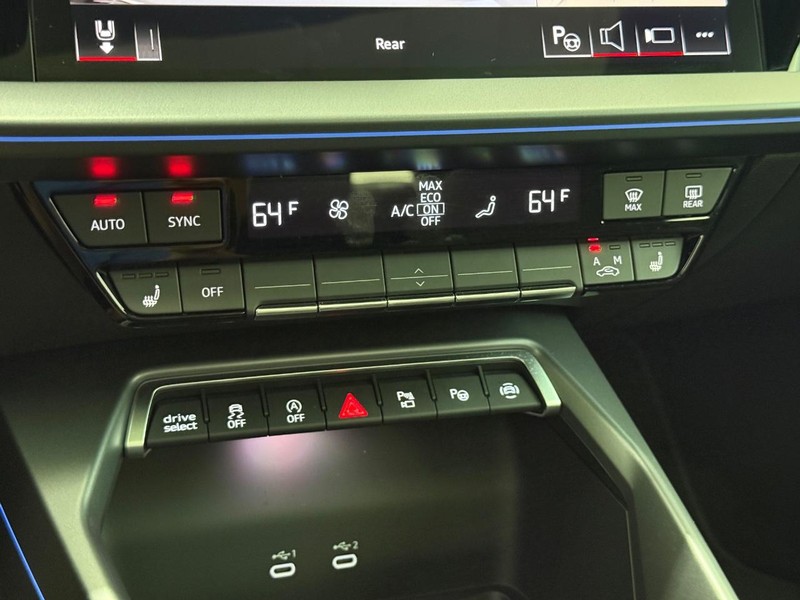 Audi A3 Vehicle Full-screen Gallery Image 17