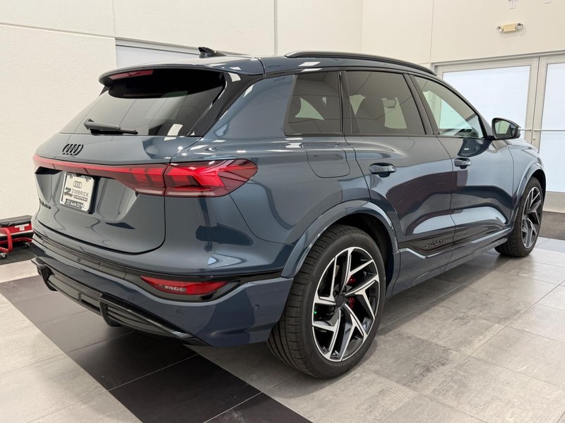 Audi SQ6 e-tron Vehicle Image 2
