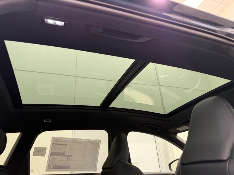 Audi SQ6 e-tron Vehicle Image 10