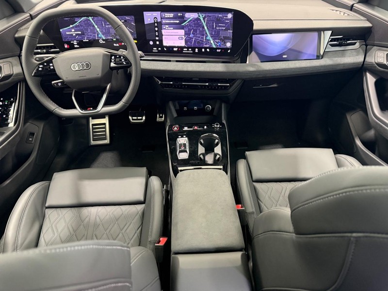 Audi SQ6 e-tron Vehicle Image 11
