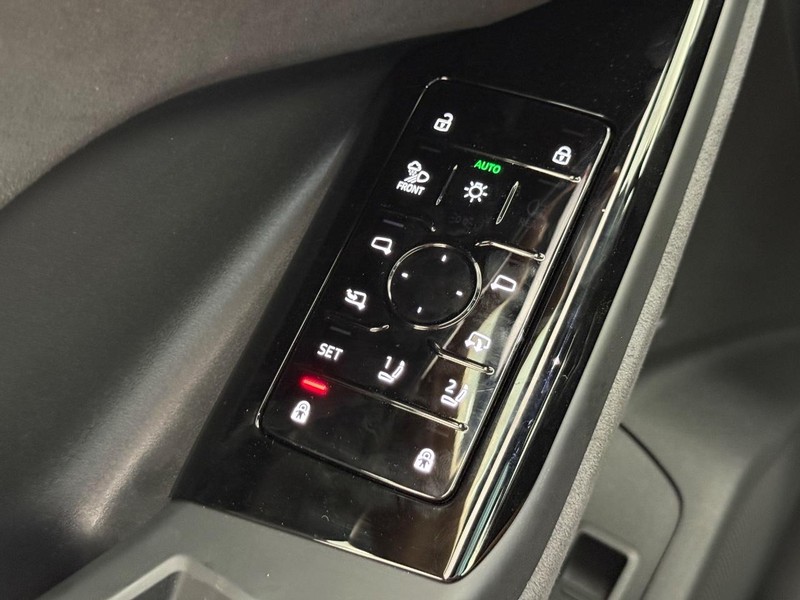 Audi SQ6 e-tron Vehicle Image 22