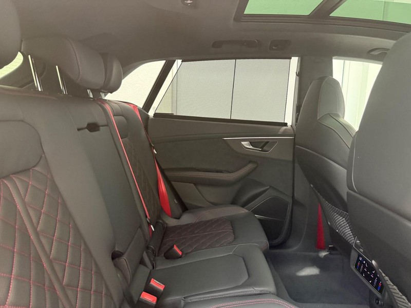 Audi SQ8 Vehicle Image 4