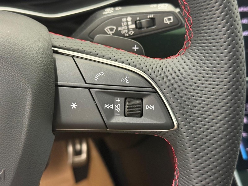 Audi SQ8 Vehicle Image 12