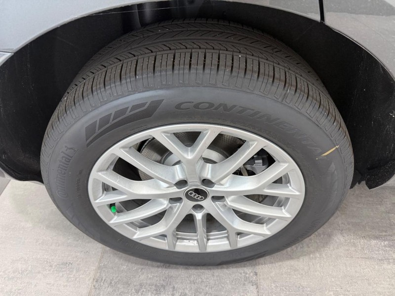 Audi Q3 Vehicle Image 3
