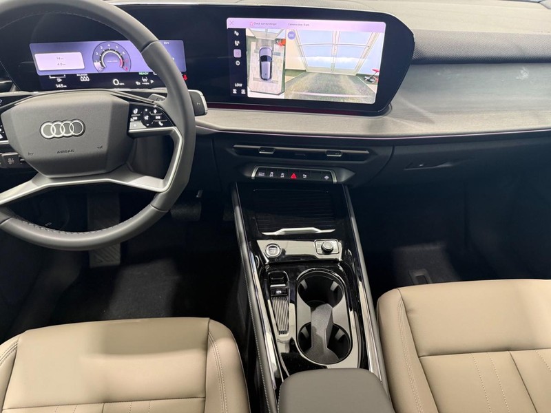 Audi Q3 Vehicle Image 5