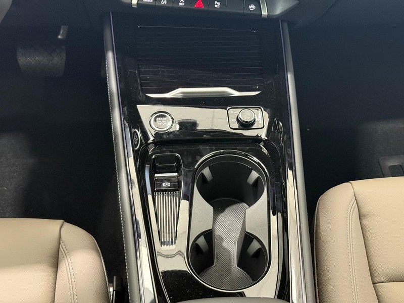 Audi Q3 Vehicle Image 7