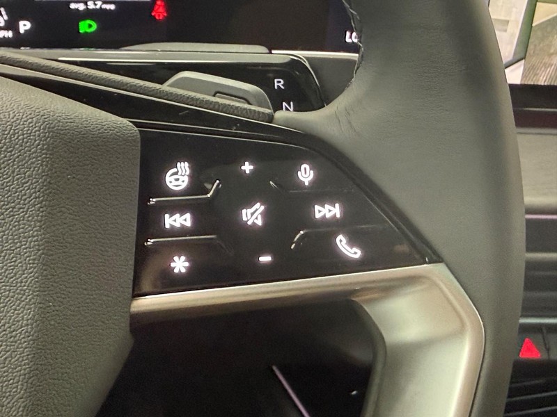 Audi Q3 Vehicle Image 11
