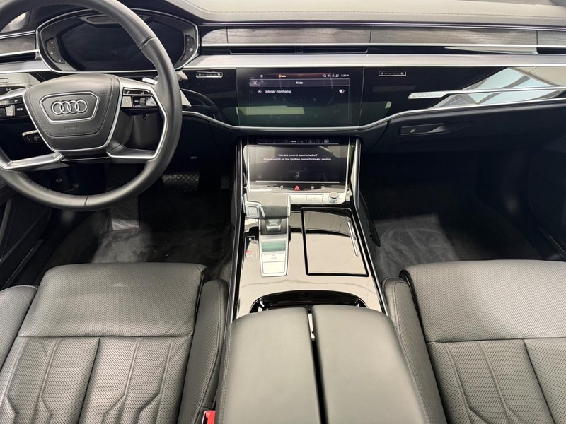 Audi A8 Vehicle Full-screen Gallery Image 09
