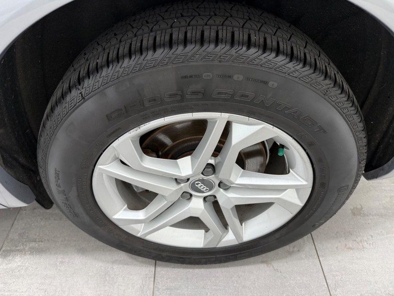 Audi Q5 Vehicle Image 5
