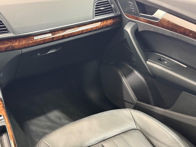 Audi Q5 Vehicle Image 13