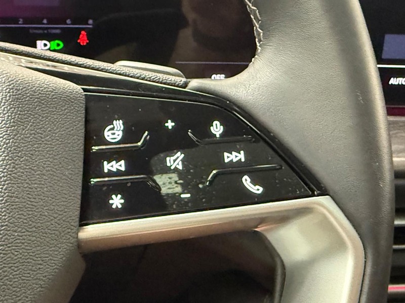 Audi Q5 Vehicle Full-screen Gallery Image 14
