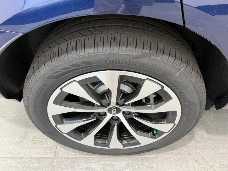 Audi Q3 Vehicle Image 3