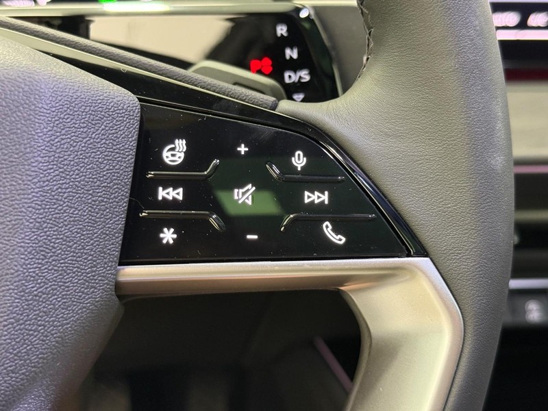 Audi Q3 Vehicle Image 10