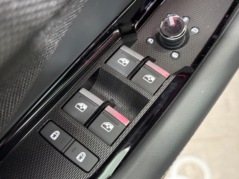 Audi Q3 Vehicle Image 13