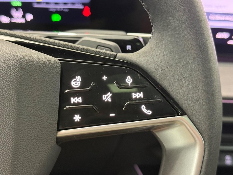 Audi Q3 Vehicle Image 11