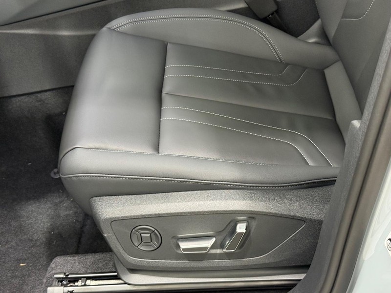 Audi Q3 Vehicle Image 15