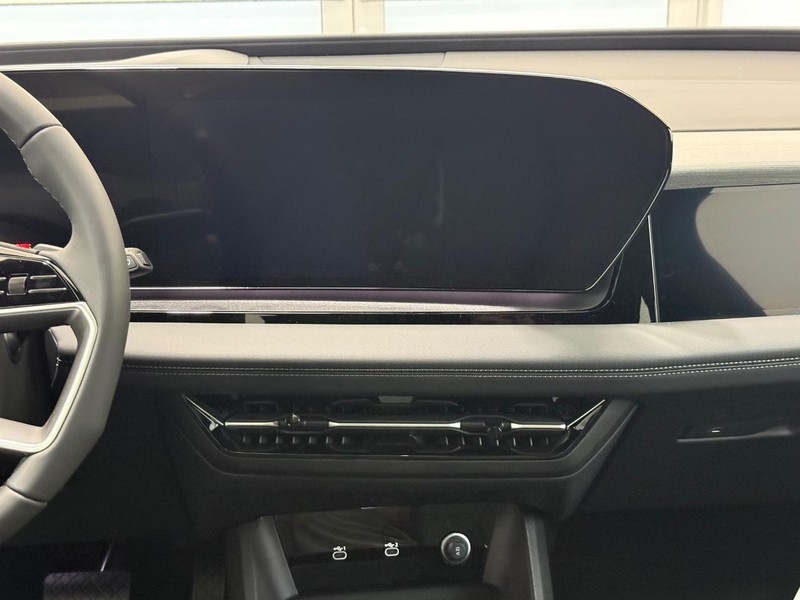 Audi Q6 e-tron Vehicle Image 5