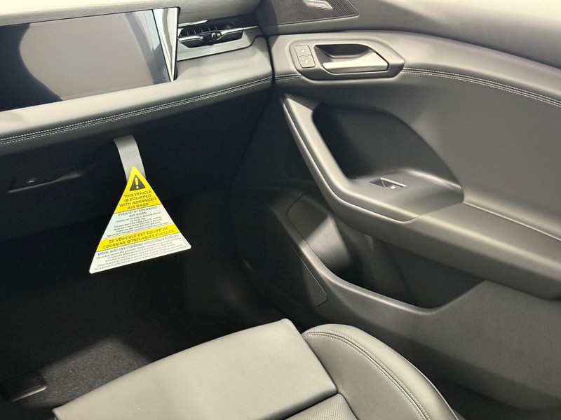 Audi Q6 e-tron Vehicle Image 8