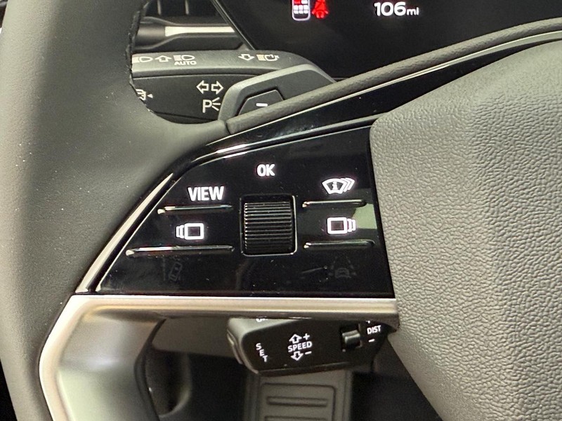 Audi Q6 e-tron Vehicle Image 9